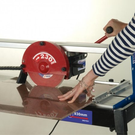 Dedra DED7831 Řezačka na dlažbu 800W , kotouč 230mm