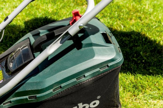 Metabo RM 36-18 LTX BL 36 (601716650) AKUMULÁTOROVÁ SEKAČKA NA TRÁVU 2x5,2Ah