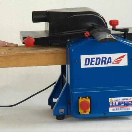 Dedra DED7812 Srovnávačka s protahem 1100W