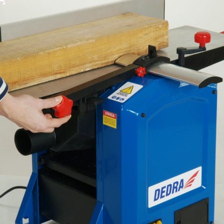 Dedra DED7813 srovnávačka s protahem 1400W